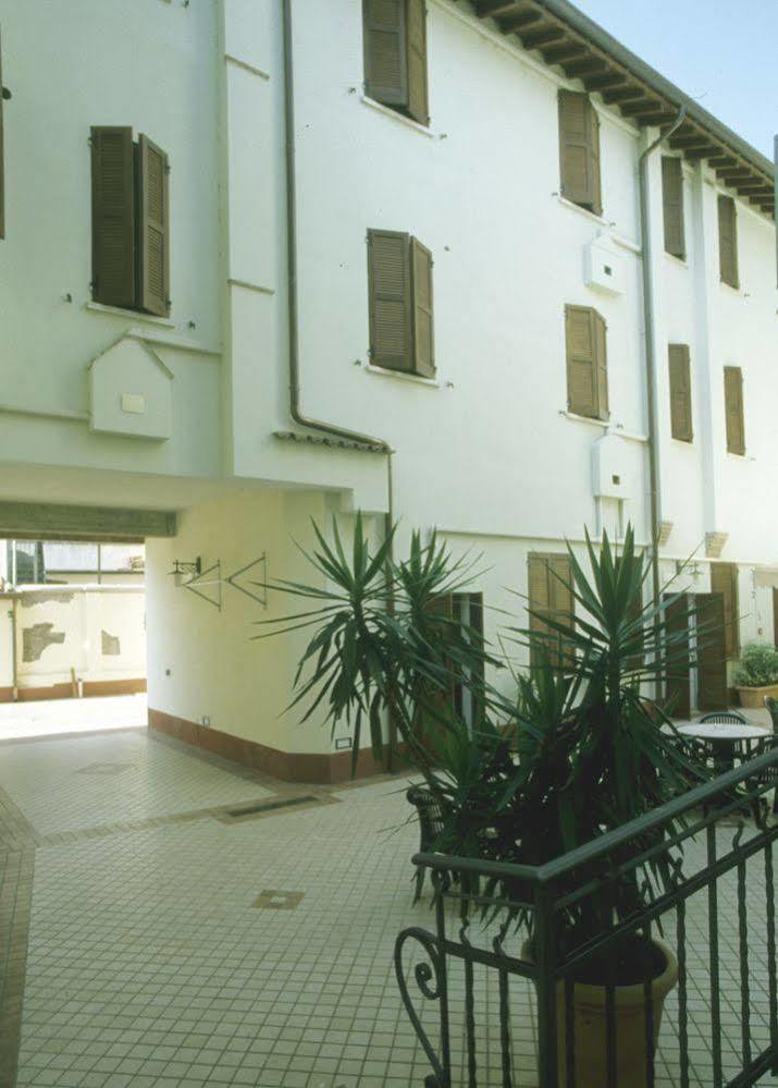 Hotel Mantegna Stazione Mantova Exterior photo